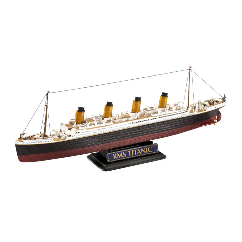 Revell R.M.S. Titanic 2x Scale Models Gift Set, 1:700 and 1:1200